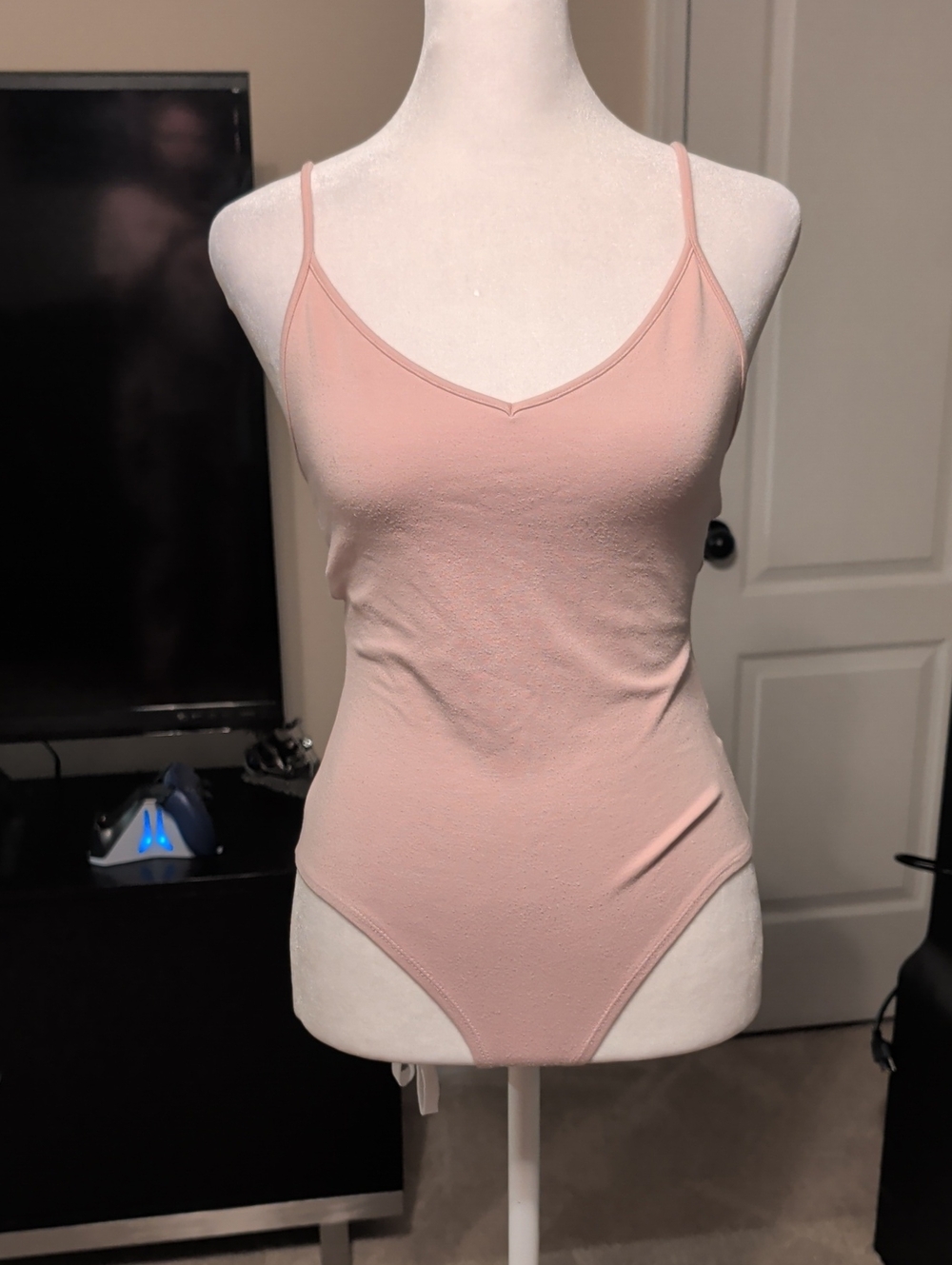 Forever 21 Dusty Pink V‑Neck Spaghetti Strap Bodysuit